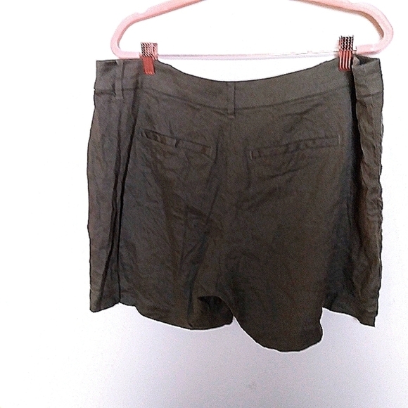 Market & Spruce Neutral Olive Green Linen Blend Shorts Size 14W - Picture 2 of 10